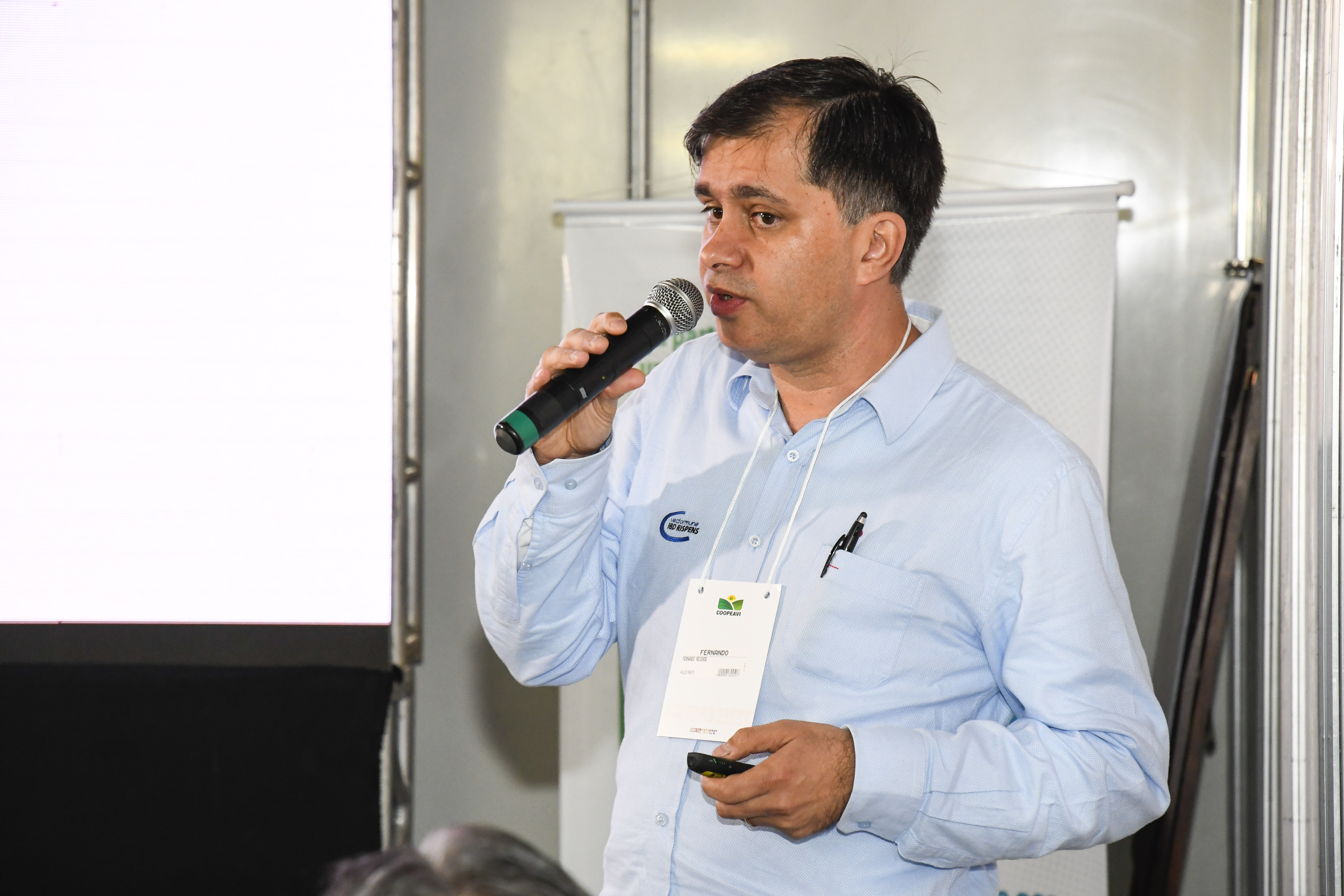 Perigos da laringotraqueíte são abordados durante Qualificaves na 6ª Semana Tecnológica do Agronegócio