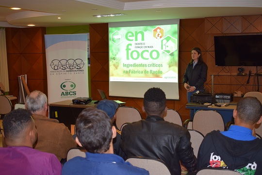 Qualificases aborda práticas relacionadas à fábrica de ração