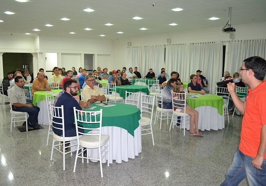 Qualificaves aborda custos da limpeza e medicação corretiva nas granjas