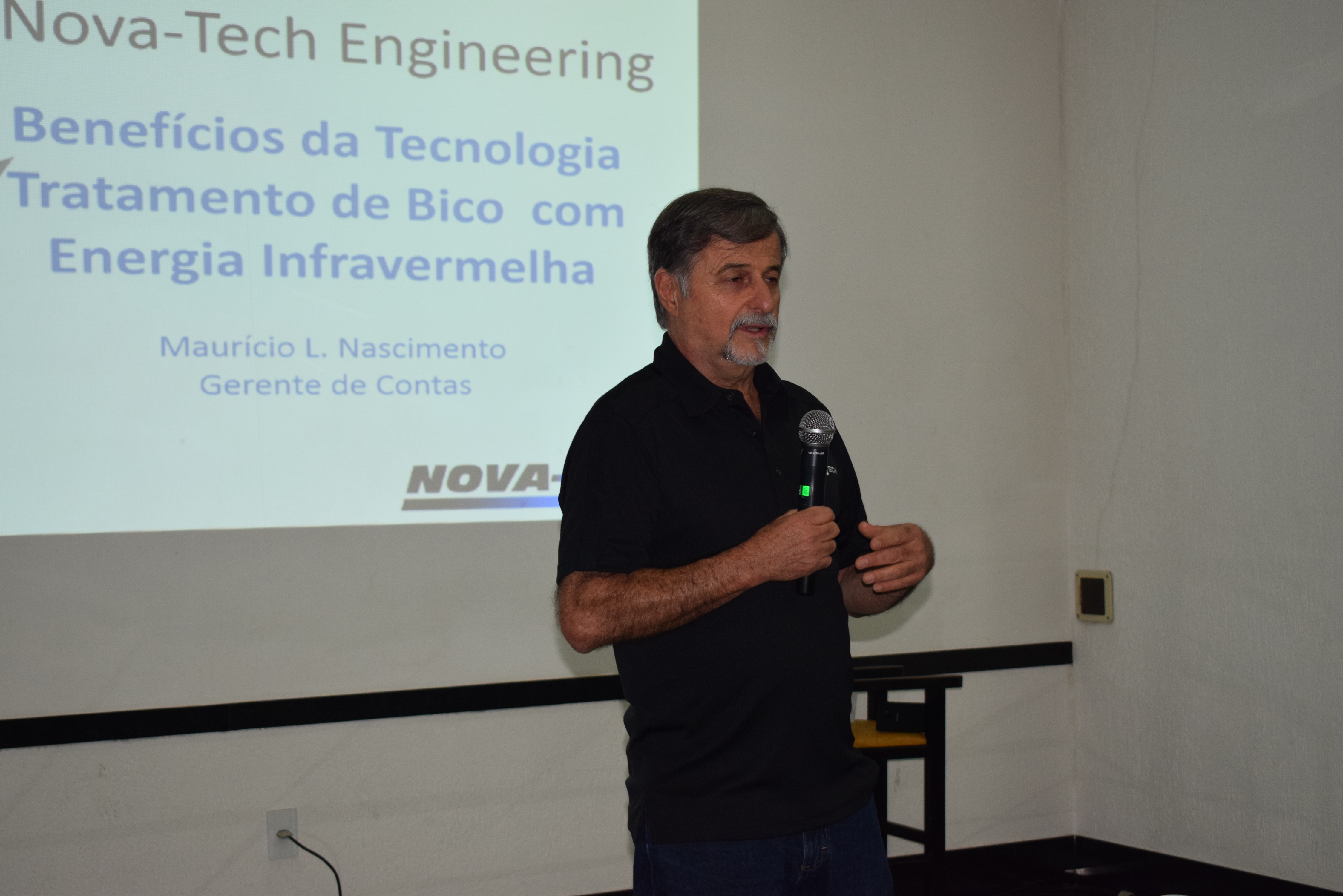 Qualificaves aborda tratamento de bico e show de mágica encerra a programação de 2018