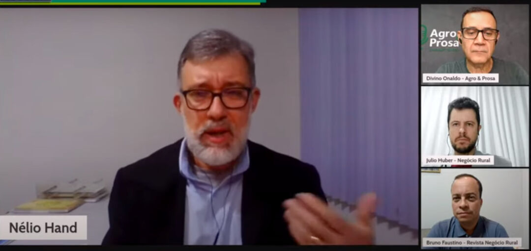 Gripe aviária foi tema do podcast Comunicação Rural, que entrevistou um representante do setor