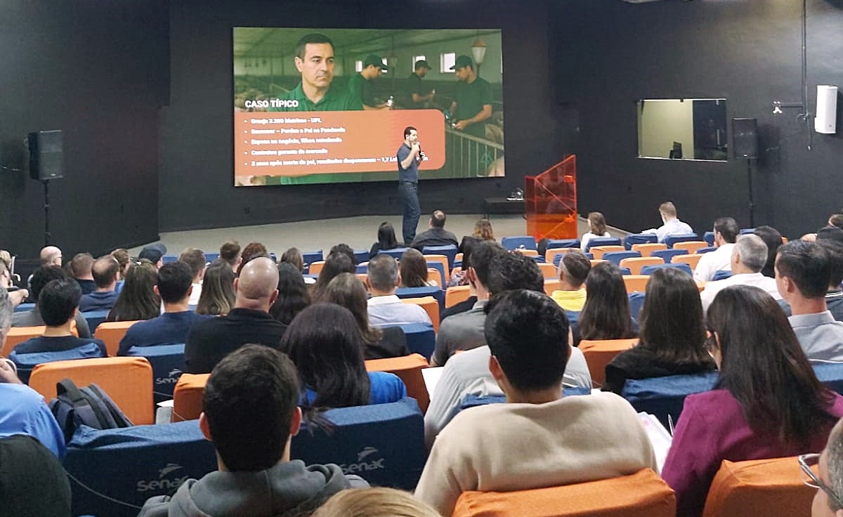 Seminário promove debate sobre desafios com a mão de obra no setor avícola e suinícola 